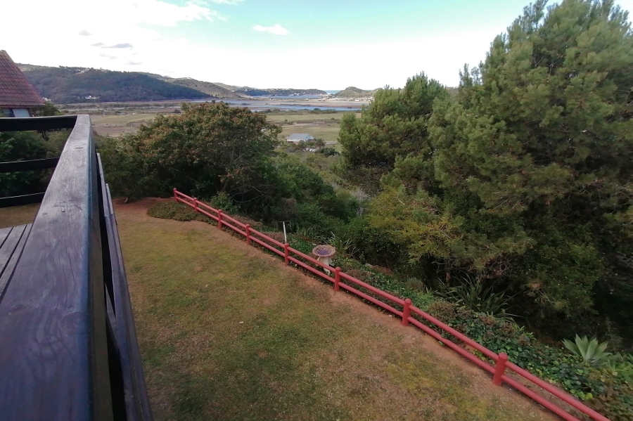 6 Bedroom Property for Sale in Bergsig Western Cape